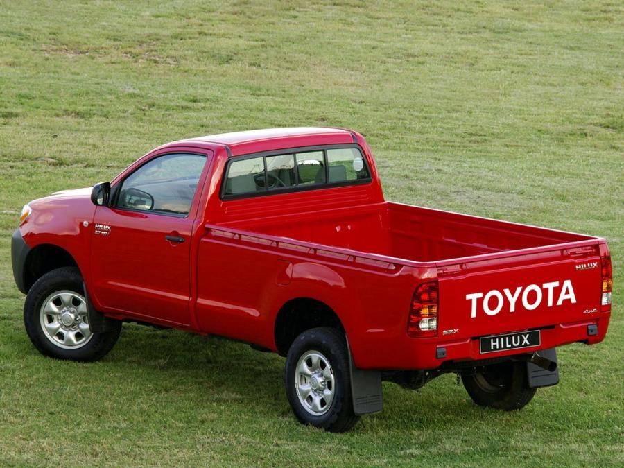  Toyota Hilux Regular Cab 2005 года  (ZA) (фото 6 из 9)